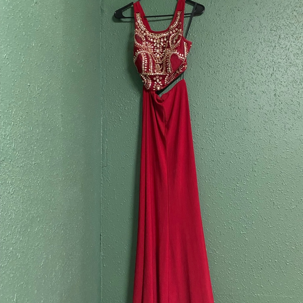 Dress - Picture 2 of 4
